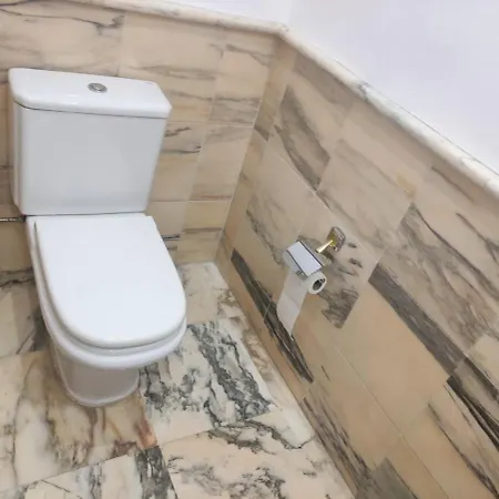 With A Private Pool 马尔韦利亚